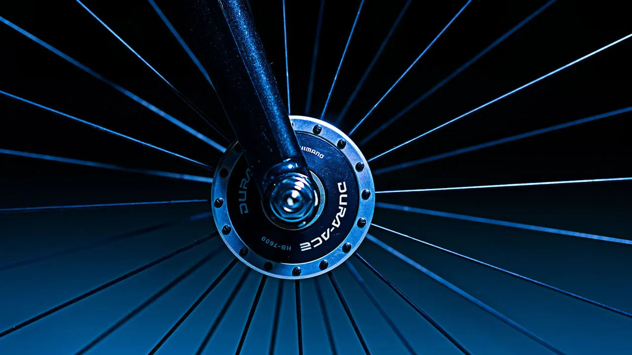 Directional tread on a bicycle tire