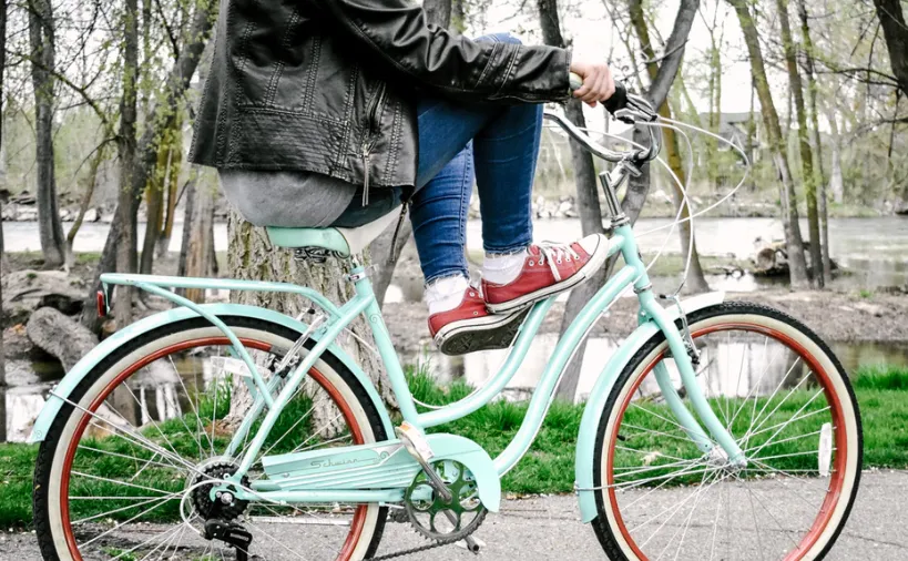 Schwinn hybrid bicycle set up for paved commuting